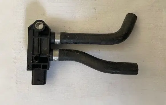 Mercedes-Benz GLE W167 Exhaust gas pressure sensor A0009057213-T-II