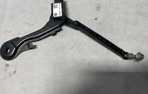 Audi A7 S7 4K8 Rear air suspension level height sensor 4K0941309B