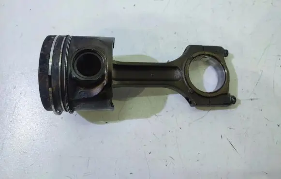 BMW 5 E60 E61 Piston with connecting rod