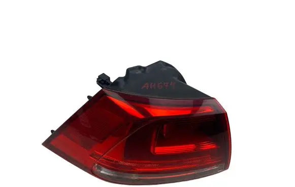 Volkswagen Golf VII Rear/tail lights 5G0945095M