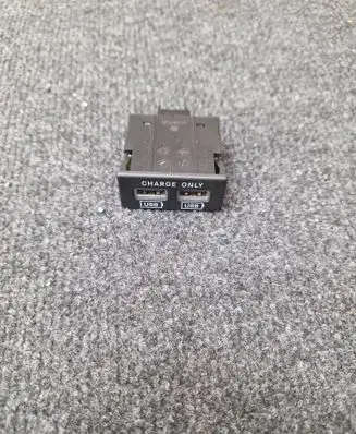 USB socket connector