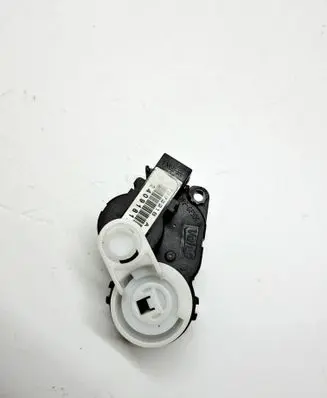 Renault Kadjar Air flap motor/actuator T37221B 2409161B