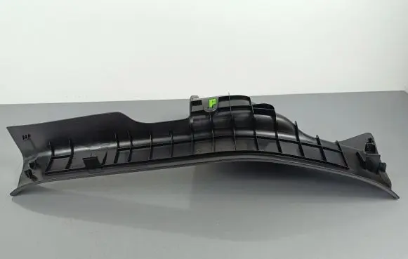 Suzuki SX4 S-Cross Rear sill trim cover 7617161MO