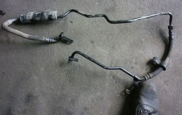 Smart ForTwo II Clutch fluid reservoir/tank 