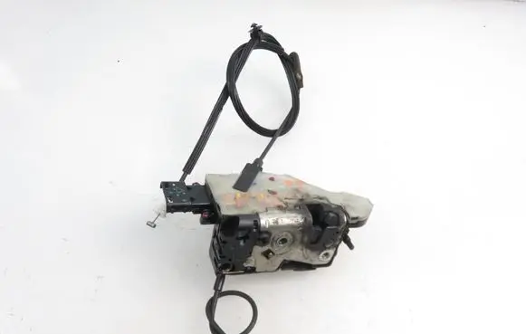 Peugeot 207 Front door lock 24094158
