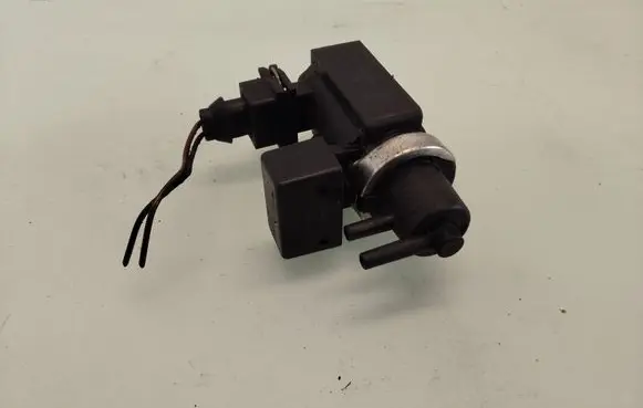 BMW 5 E60 E61 Turbo solenoid valve 72279600