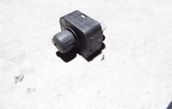 Audi A4 S4 B6 8E 8H Wing mirror switch 8E0959565