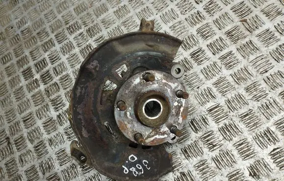 Toyota Auris 150 Front wheel hub