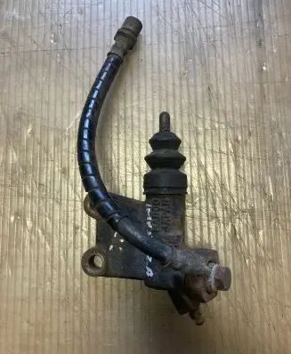 Subaru Impreza II Clutch master cylinder