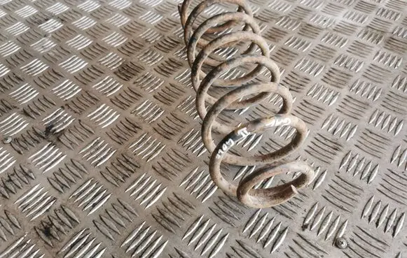 Volkswagen Golf II Rear coil spring