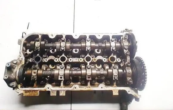 Mazda 6 Engine head 