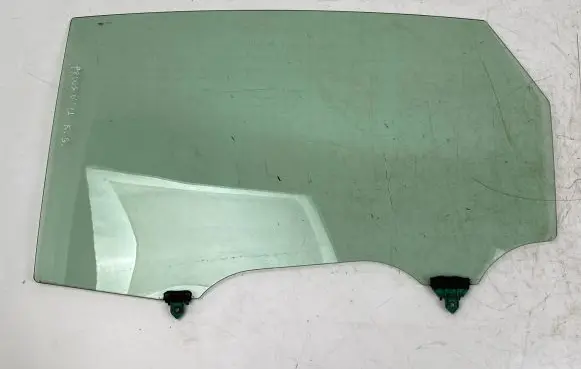 Toyota Prius+ (ZVW40) Rear windscreen/windshield window 43R005834