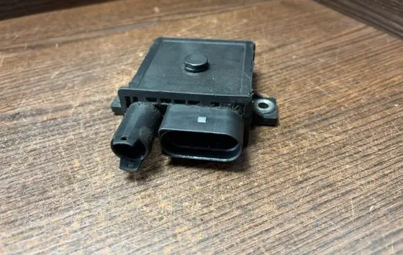 Mercedes-Benz Vito Viano W639 Glow plug pre-heat relay A6421532079