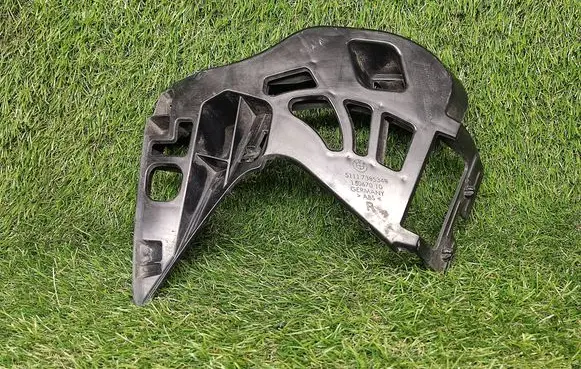 BMW 5 G30 G31 Front bumper mounting bracket 7385348 51117385348 15067010