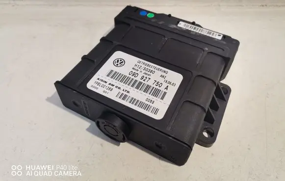 Volkswagen Touareg I Gearbox control unit/module 09D927750A YPBL001268