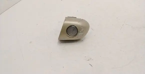 BMW 3 E46 Front door lock (next to the handle) 8253473
