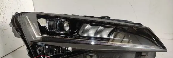 Skoda Superb B8 (3V) Headlight/headlamp 3V1941016 3004618