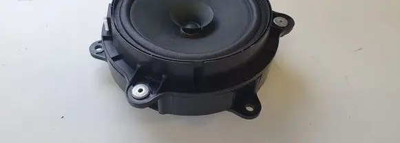 Renault Captur Rear door speaker