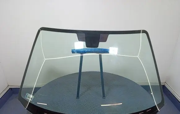 Mazda 3 I Front windscreen/windshield window 