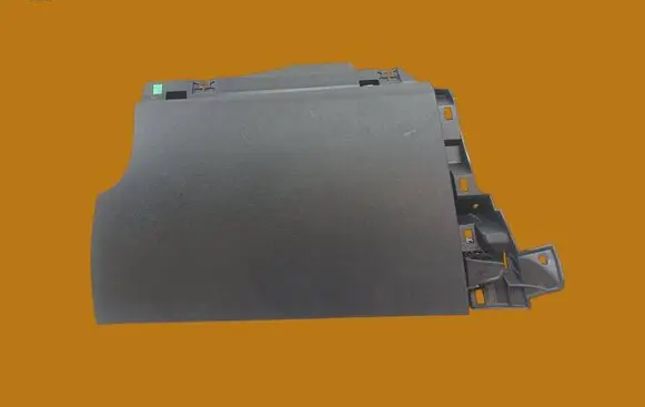 Glove box