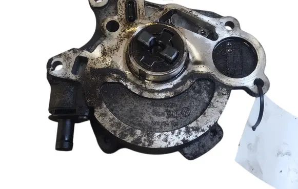 Volkswagen Golf VI Vacuum pump 03L145207 220211