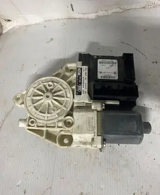 Audi A3 S3 A3 Sportback 8P Front door window regulator motor 8P0959802K