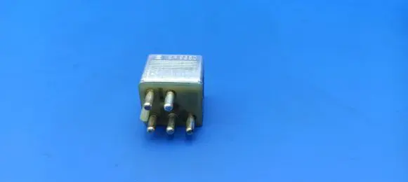 Mercedes-Benz 380 560SEC C126 Other relay 0015420219
