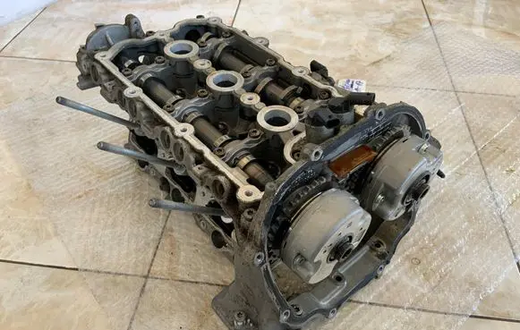 Audi Q7 4M Engine head 06E103404AA 06E109102BT 06E103286