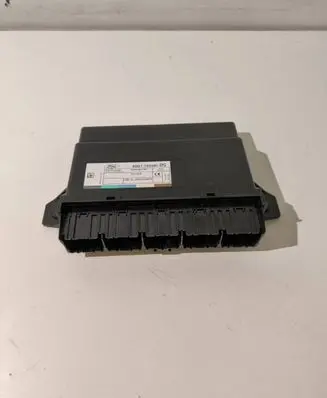 Ford Kuga I Comfort/convenience module 8M5T19G481BG 2007DJ0476 5WK48779K