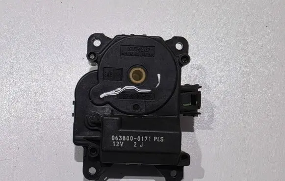 Lexus IS 220D-250-350 Air flap motor/actuator 8710630450 0638000171