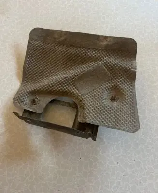 Mercedes-Benz R W251 Heat shield in engine bay A2516821471