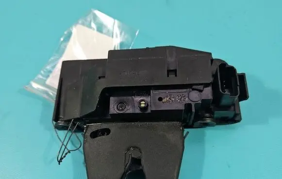 Peugeot 5008 II Tailgate/trunk/boot lock/catch/latch IMPRK1598708