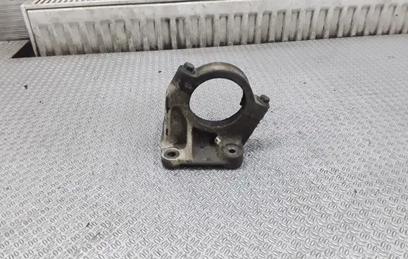 Volvo S60 Driveshaft support bearing bracket 9143455