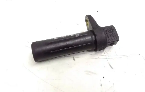 BMW 5 E39 Crankshaft position sensor 2243560