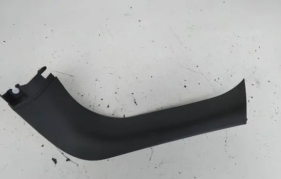Mitsubishi Outlander Tailgate/trunk side cover trim 