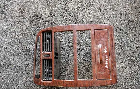 Toyota Avensis T220 Panel trim 5552105020 5552105010