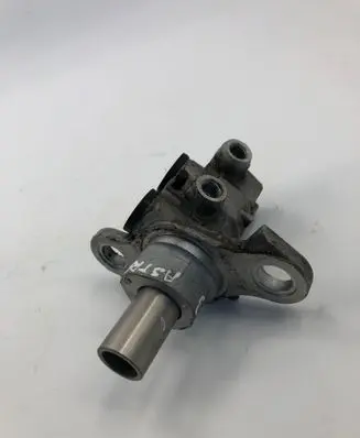 Opel Astra K Master brake cylinder 0j4f2635