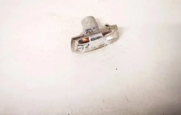 Opel Corsa D Front fender indicator light 13252455 13252456