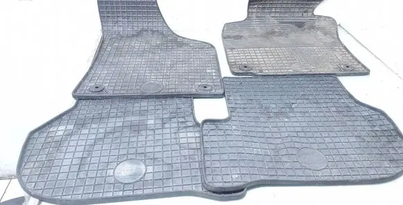 Volkswagen Golf V Car floor mat set 