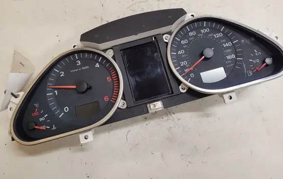 Audi A6 S6 C6 4F Speedometer (instrument cluster) 4F0920950R 4F0910900C