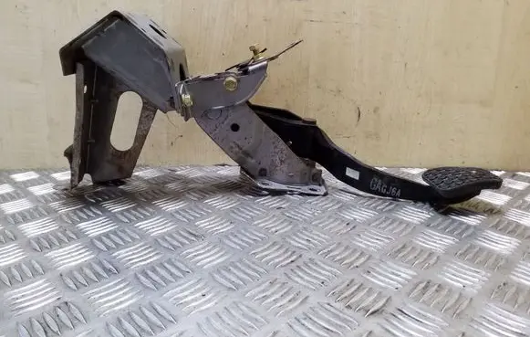Mazda 6 Brake pedal