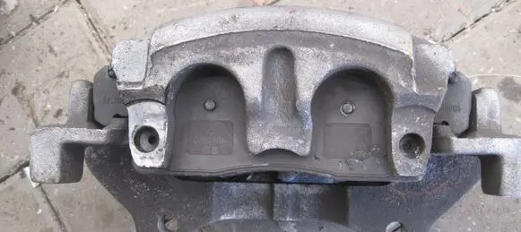 Mercedes-Benz GLE (W166 - C292) Front brake caliper 4895