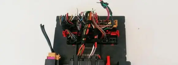 Volkswagen Caddy Fuse box set 1K0937049M 01533031