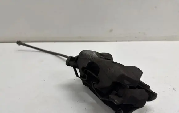 Nissan Qashqai J12 Front brake caliper