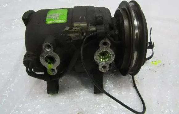 Ford Maverick Air conditioning (A/C) compressor (pump) 926000F000