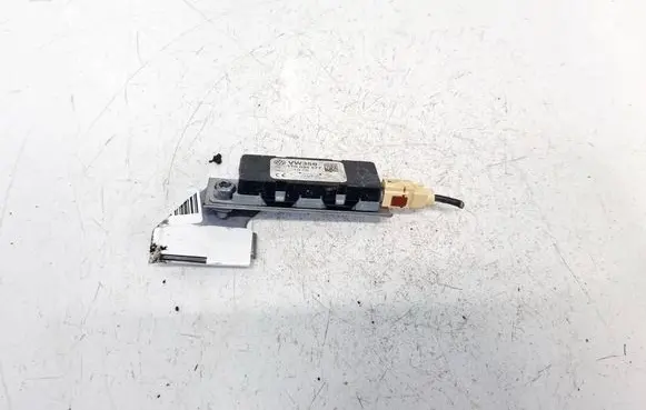 Antenna control unit
