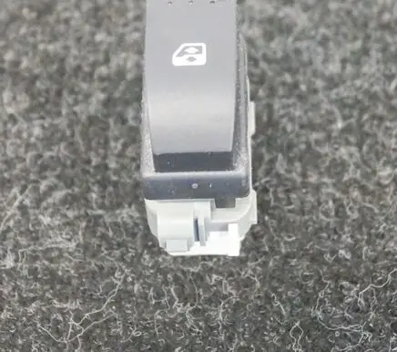 Renault Scenic II - Grand scenic II Electric window control switch 315029B