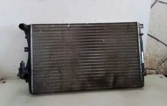 Coolant radiator