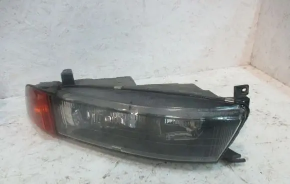Mitsubishi Galant Headlight/headlamp 04HRHC