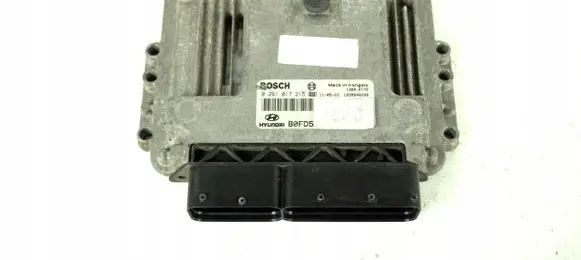 Hyundai i30 Engine control unit/module ECU 0281017215